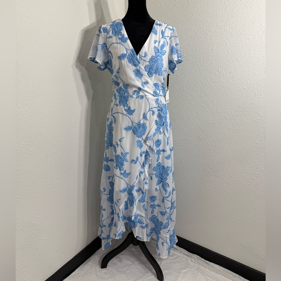 Kensie Dresses & Skirts - Kensie Blue and White High Low Sundress with Flutter Sleeves